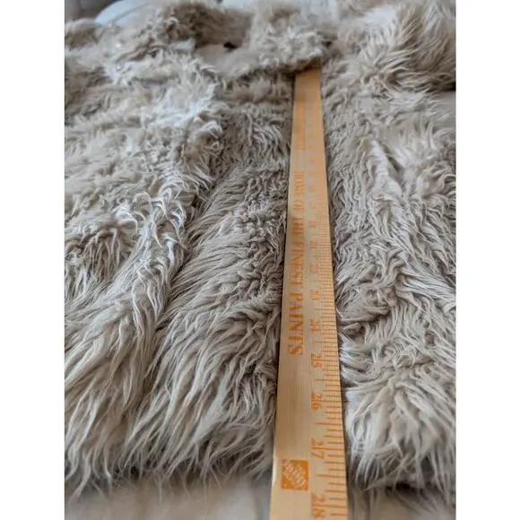 H&M Divided Shaggy Mob Wife Faux Fur Coat Beige Small - Picture 8 of 10